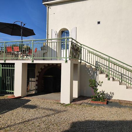 Hotel Lucriolla Oree-d'Anjou Exteriér fotografie