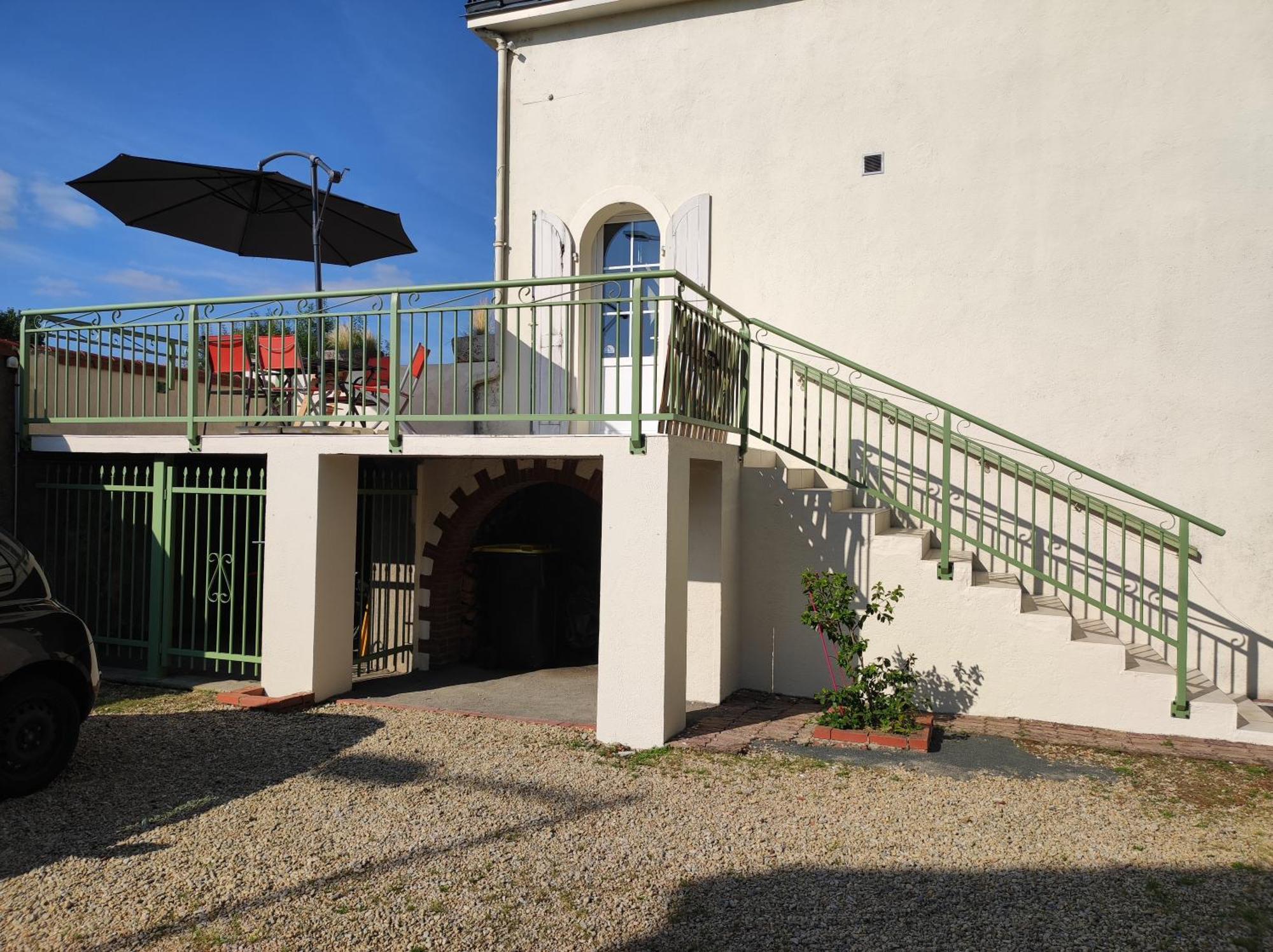 Hotel Lucriolla Oree-d'Anjou Exteriér fotografie
